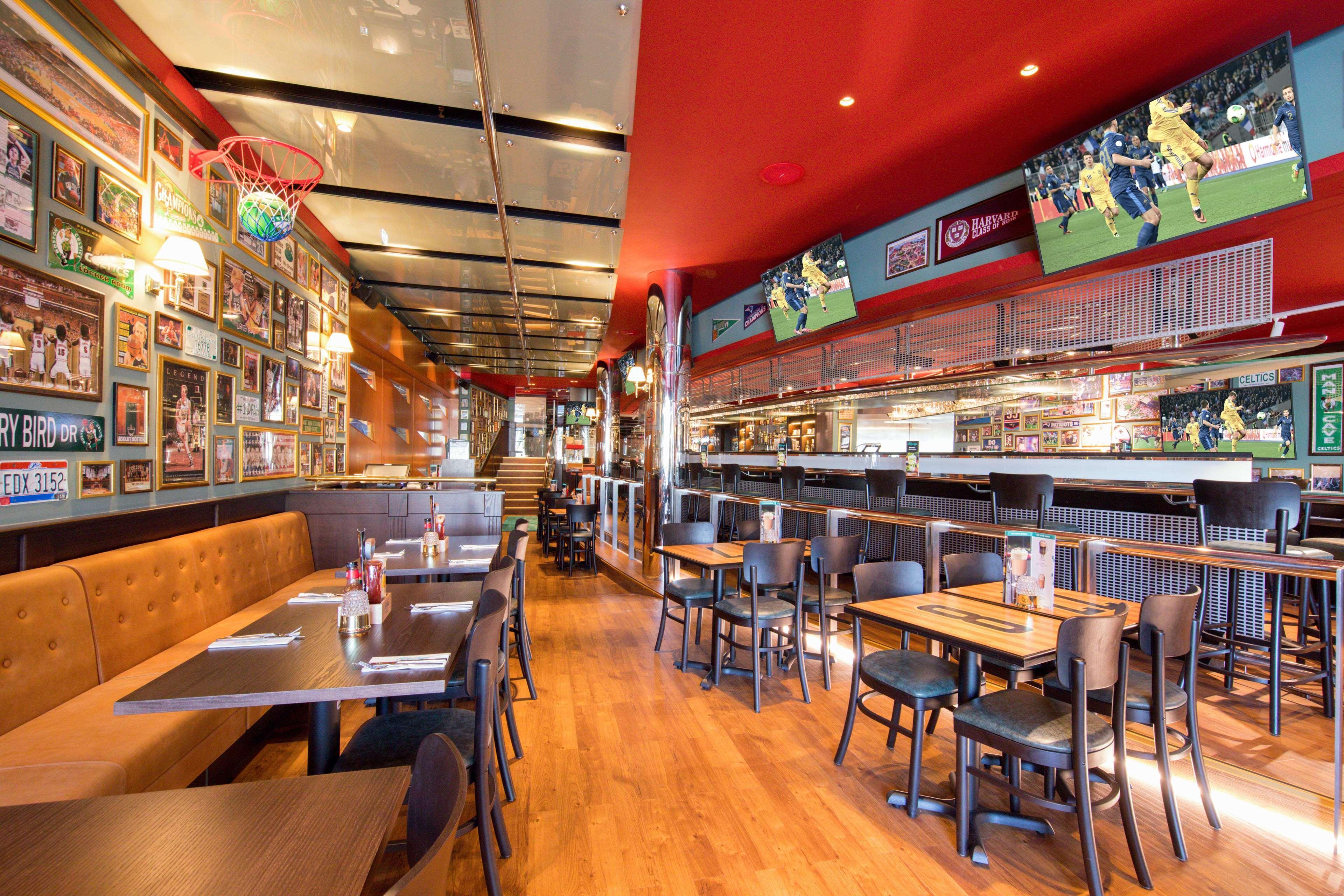 Golden Sands Boutique Hotel-Dubai Creek Εξωτερικό φωτογραφία Interior of a typical Buffalo Wild Wings restaurant